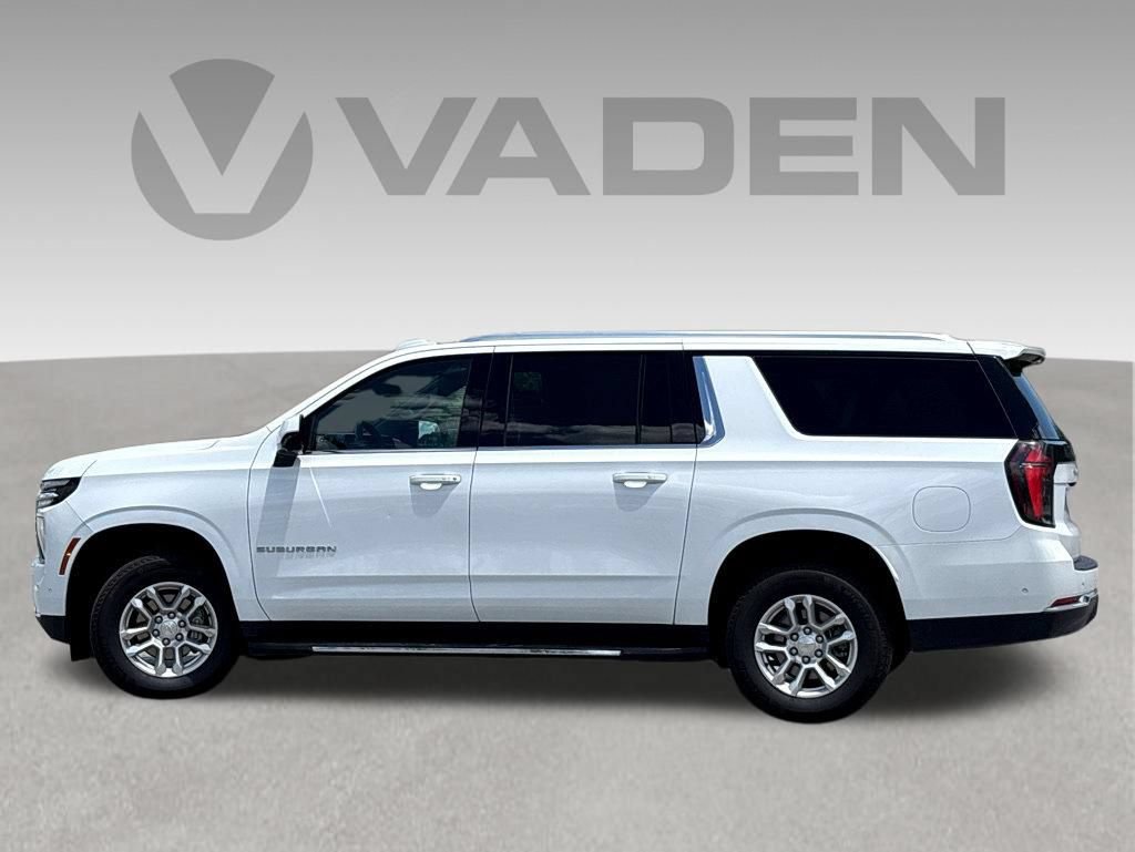 Used 2025 Chevrolet Suburban LT RWD image 23