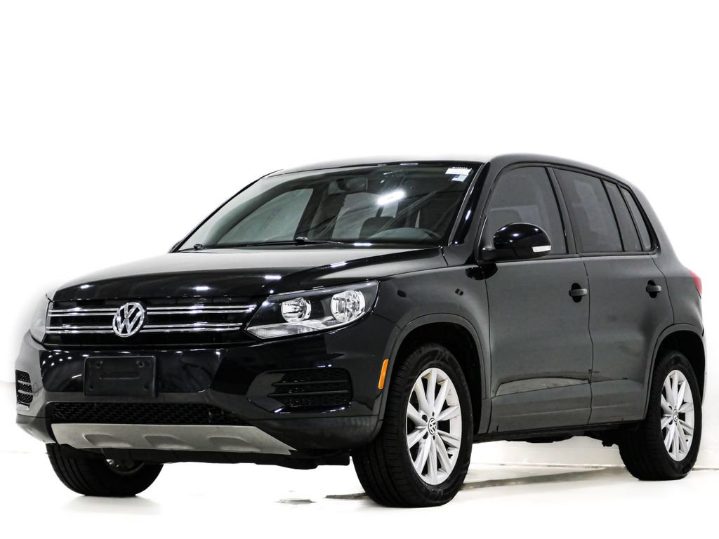 Used 2017 Volkswagen Tiguan Limited w/ Alloy Wheels Package AWD/4WD image 3