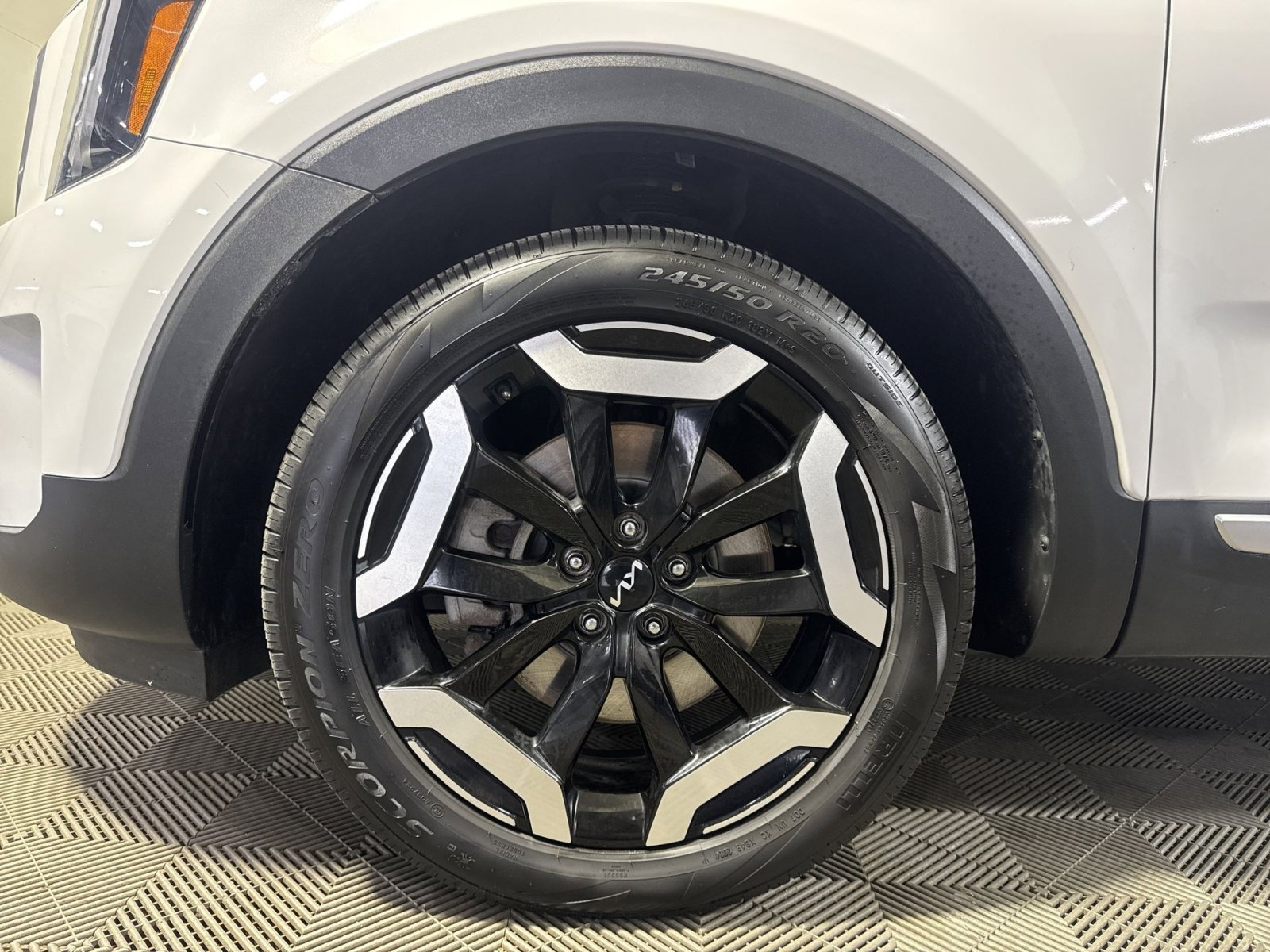 Used 2024 Kia Telluride S w/ S Sunroof Package image 12