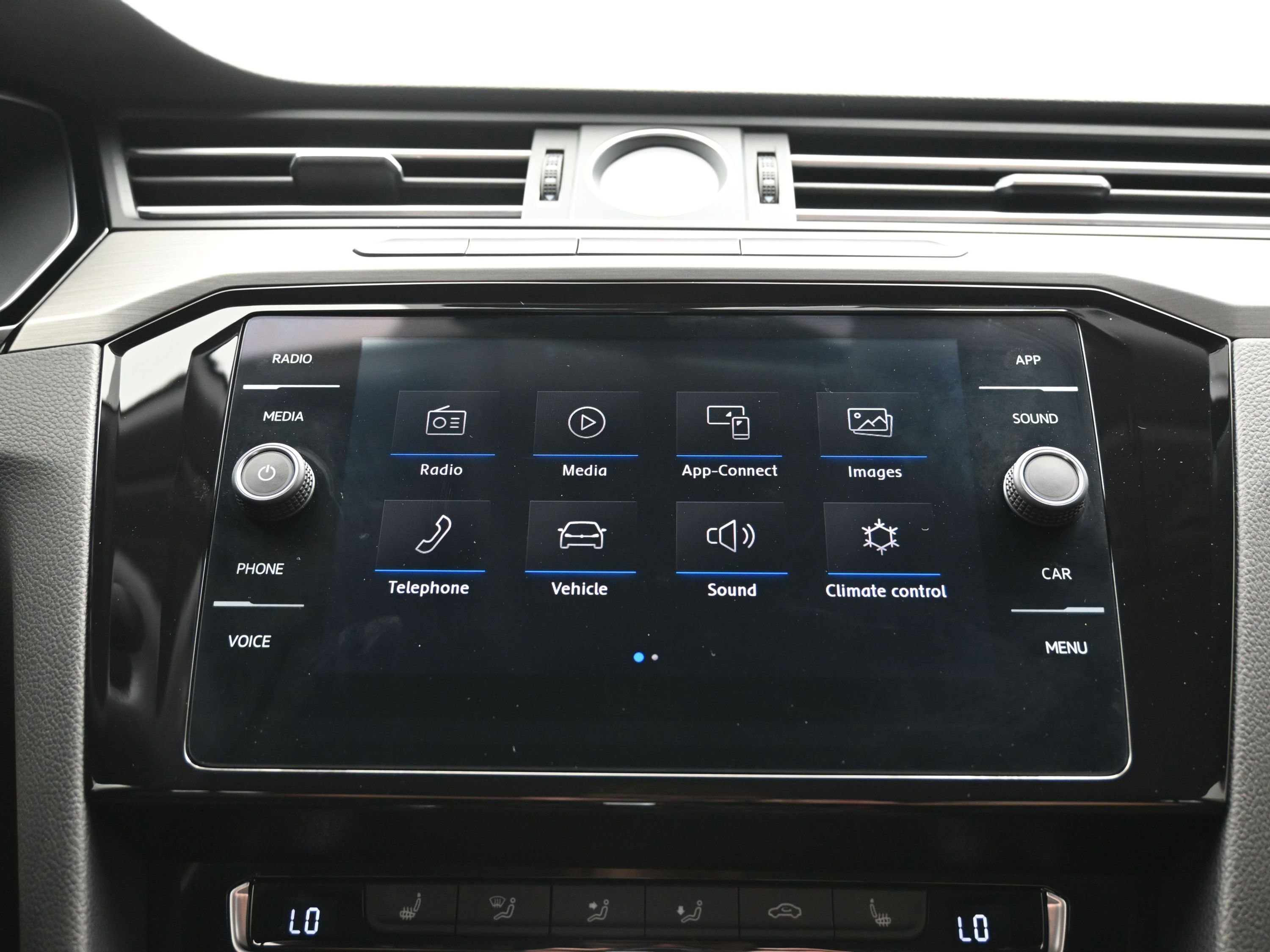 Used 2019 Volkswagen Arteon SE image 34