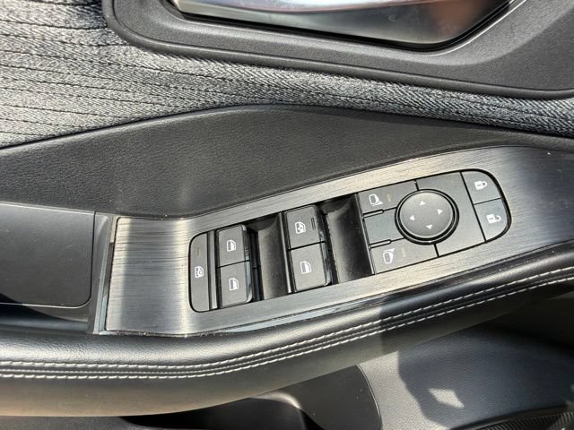 Used 2023 Nissan Rogue SV AWD/4WD image 28