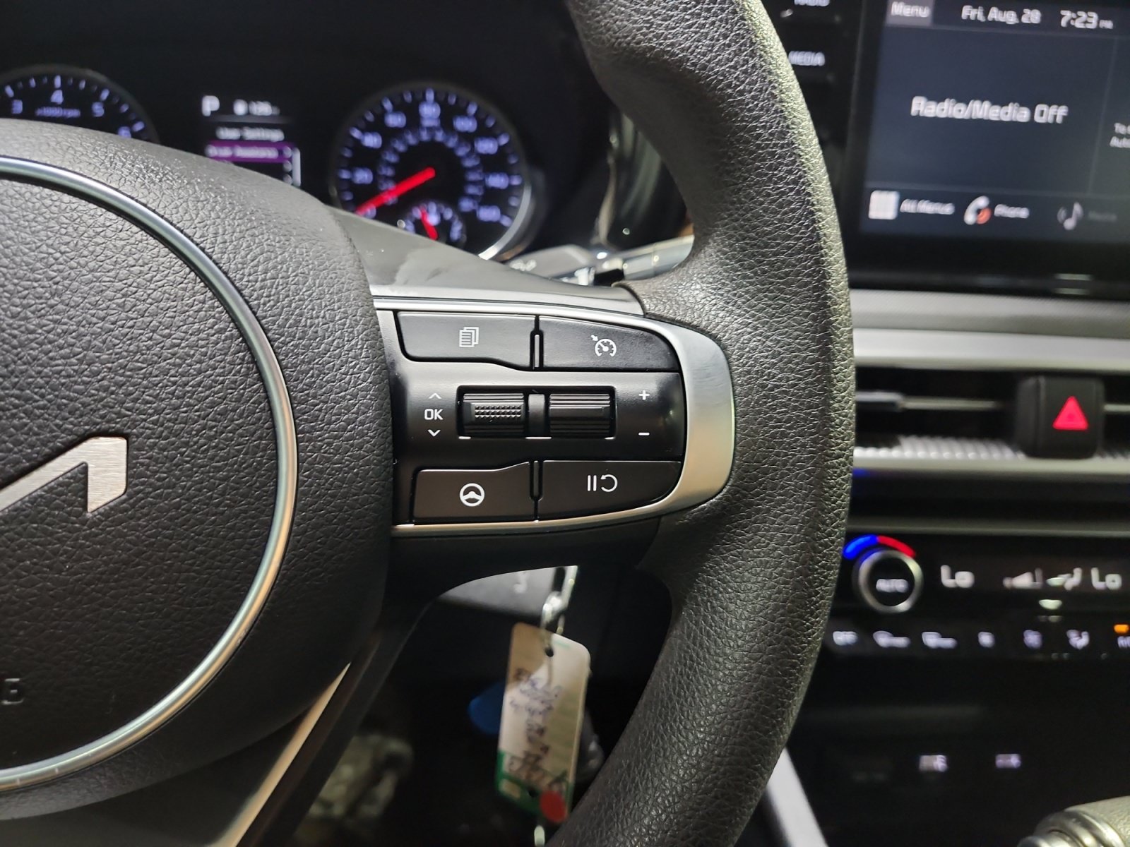 Used 2022 Kia K5 LX FWD image 21