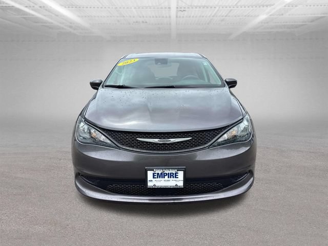 Used 2023 Chrysler Voyager LX FWD image 10