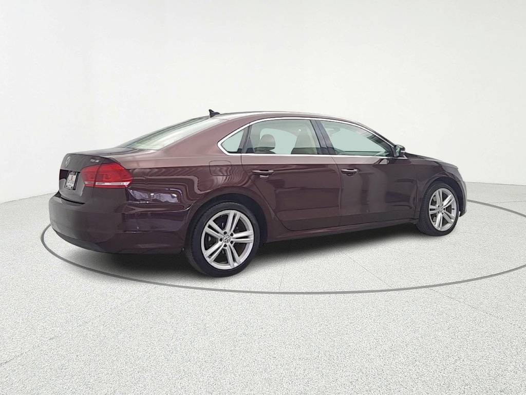 Used 2014 Volkswagen Passat TDI SE FWD image 8