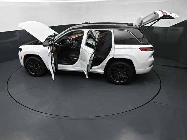New 2026 Jeep Grand Cherokee Summit w/ Obsidian Package AWD/4WD image 27
