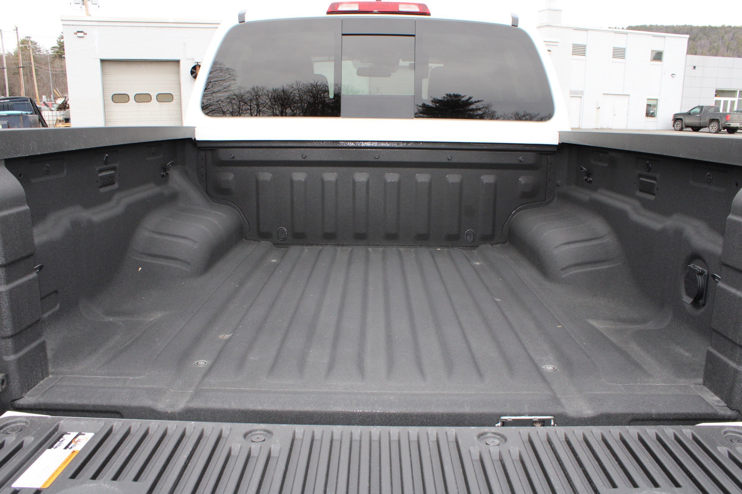 New 2026 Nissan Frontier S w/ S Utility Package AWD/4WD image 5