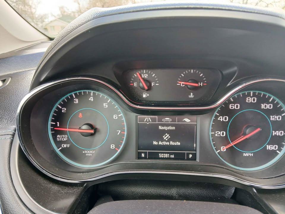 Used 2017 Chevrolet Cruze Premier FWD image 12