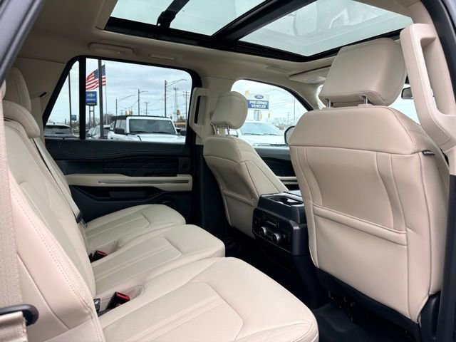 Used 2022 Ford Expedition Max Platinum image 17