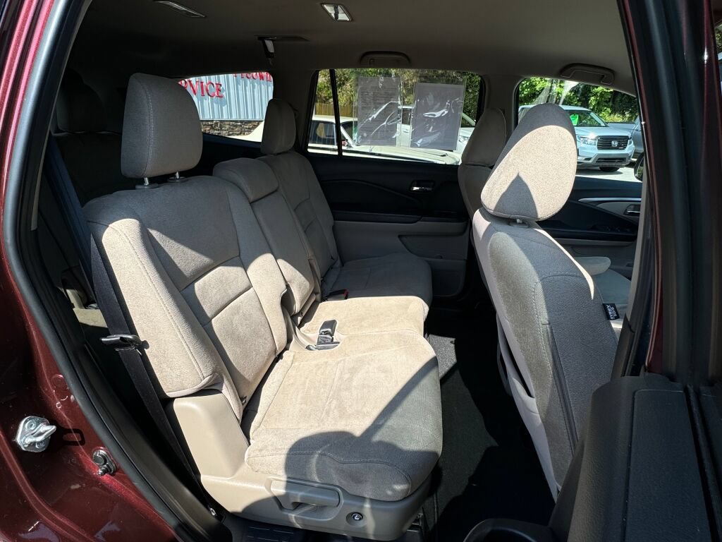 Used 2021 Honda Pilot EX image 18