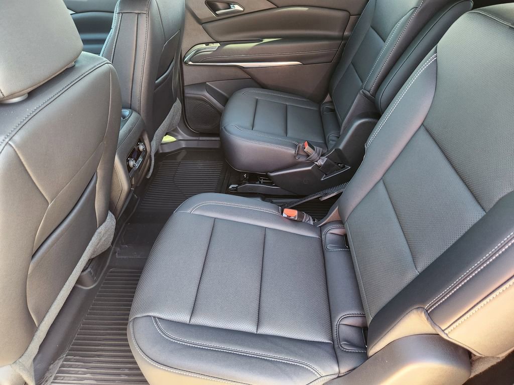 New 2026 Chevrolet Traverse RS w/ LPO, Floor Liner Package image 19
