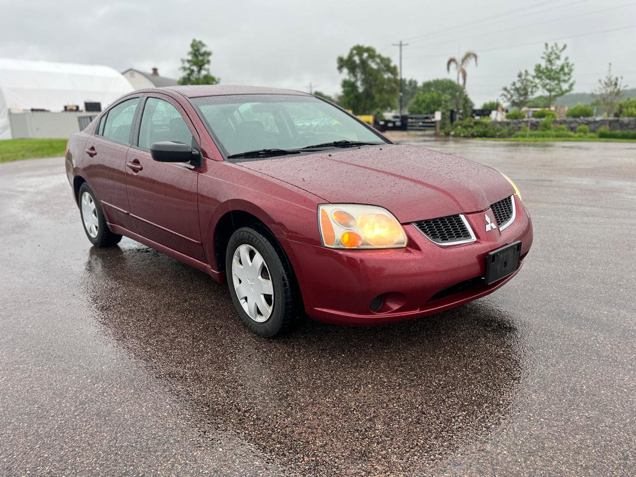 Used 2005 Mitsubishi Galant ES FWD image 1