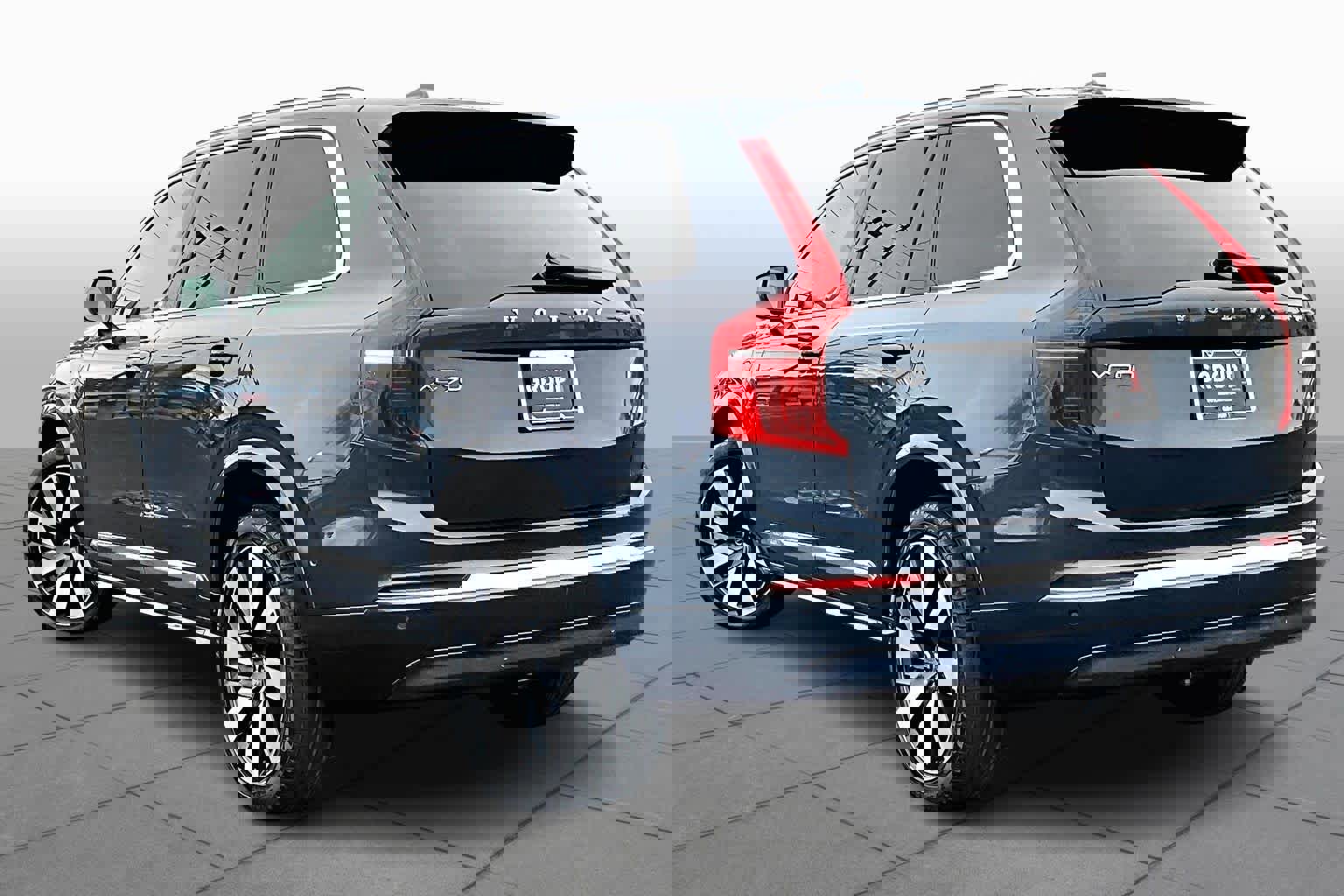 Used 2023 Volvo XC90 T8 Ultimate image 12