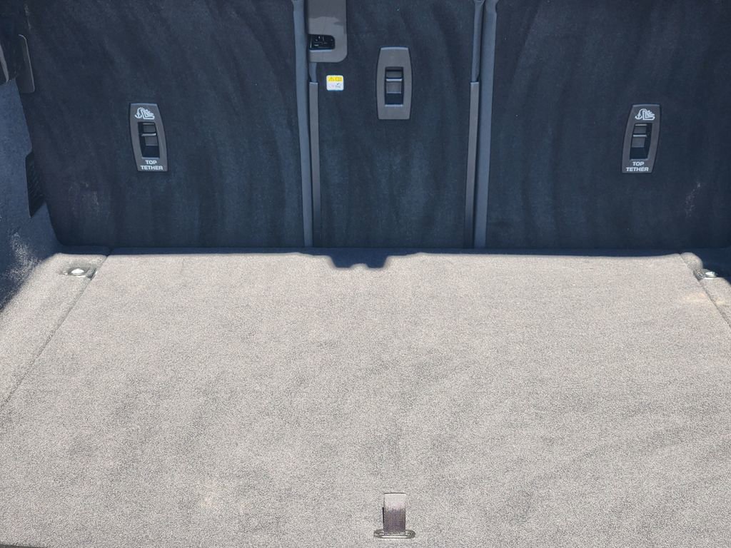 Used 2025 Land Rover Range Rover Velar Dynamic SE image 21