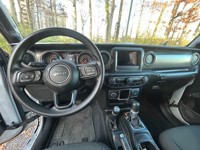 Used 2022 Jeep Gladiator Sport image 13