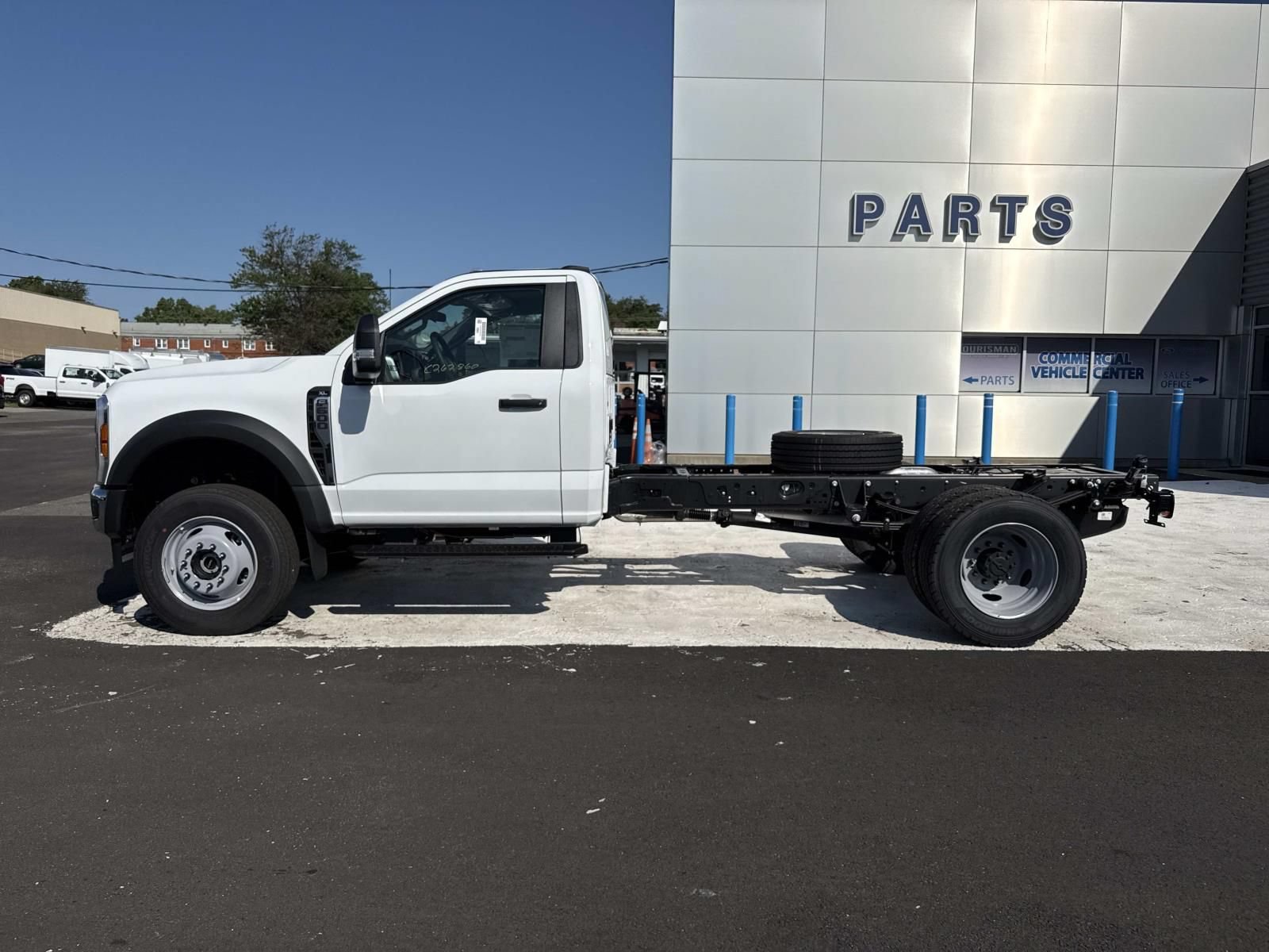 New 2026 Ford F600 4x4 Regular Cab Super Duty w/ XL Chrome Package image 6