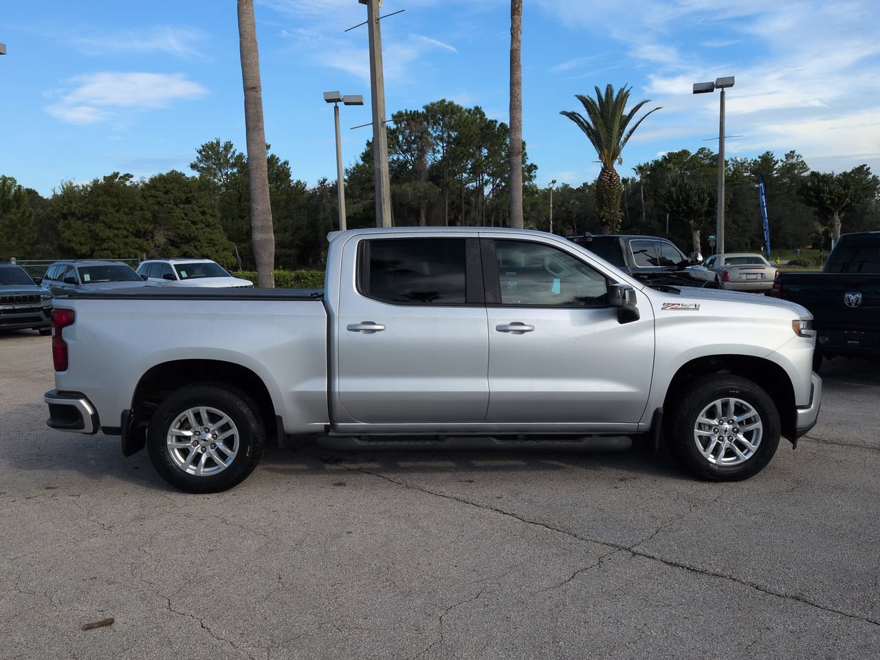 Used 2020 Chevrolet Silverado 1500 RST AWD/4WD image 3
