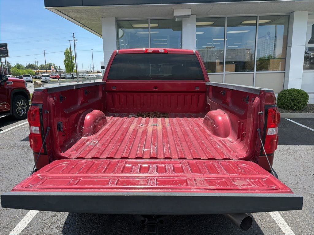 Used 2018 GMC Sierra 2500 SLE w/ SLE Preferred Package AWD/4WD image 8
