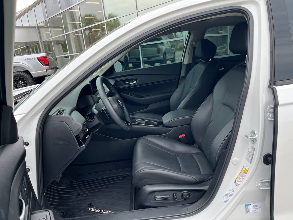Used 2025 Honda Accord EX-L image 11