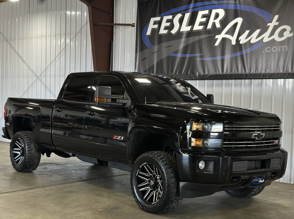 Used 2016 Chevrolet Silverado 2500 LT w/ Midnight Edition image 16