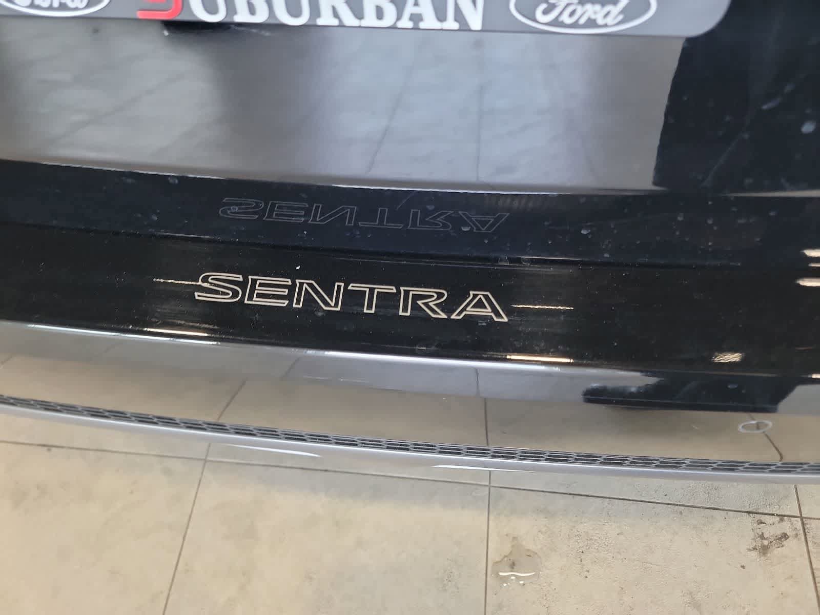 Used 2023 Nissan Sentra SR w/ SR Premium Package FWD image 10