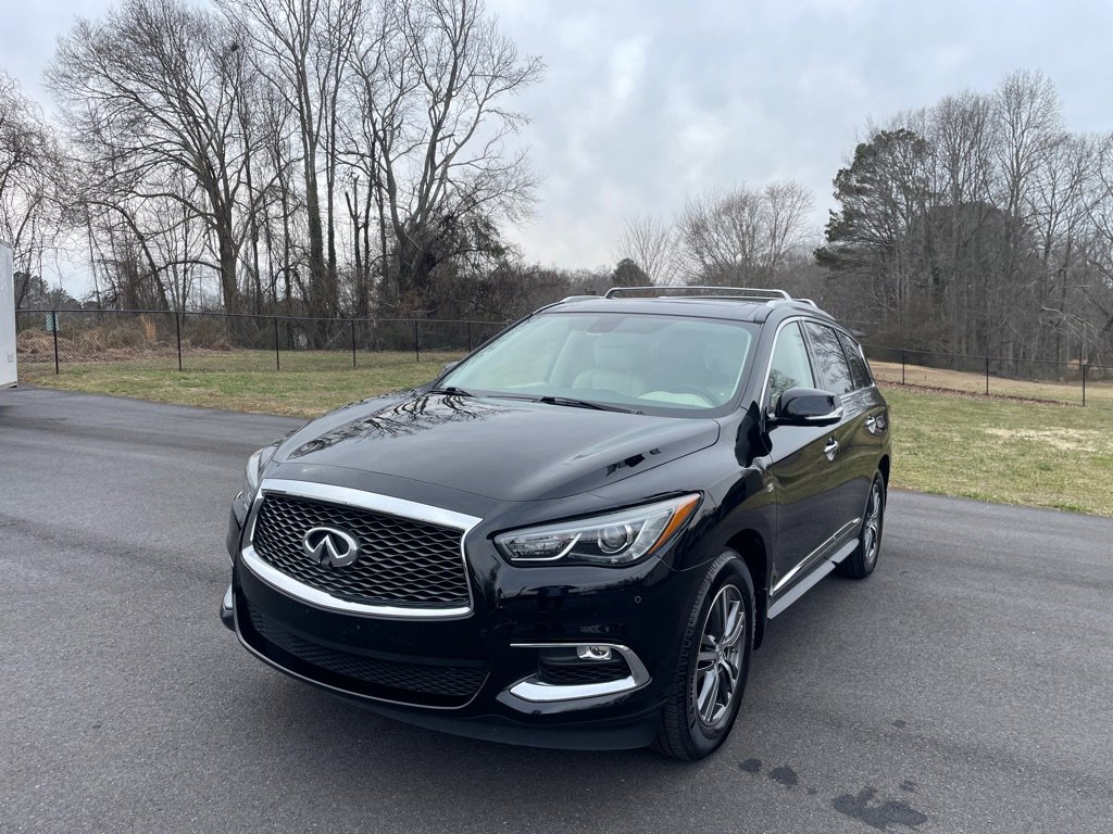 Used 2017 INFINITI QX60 FWD w/ Premium Plus Package