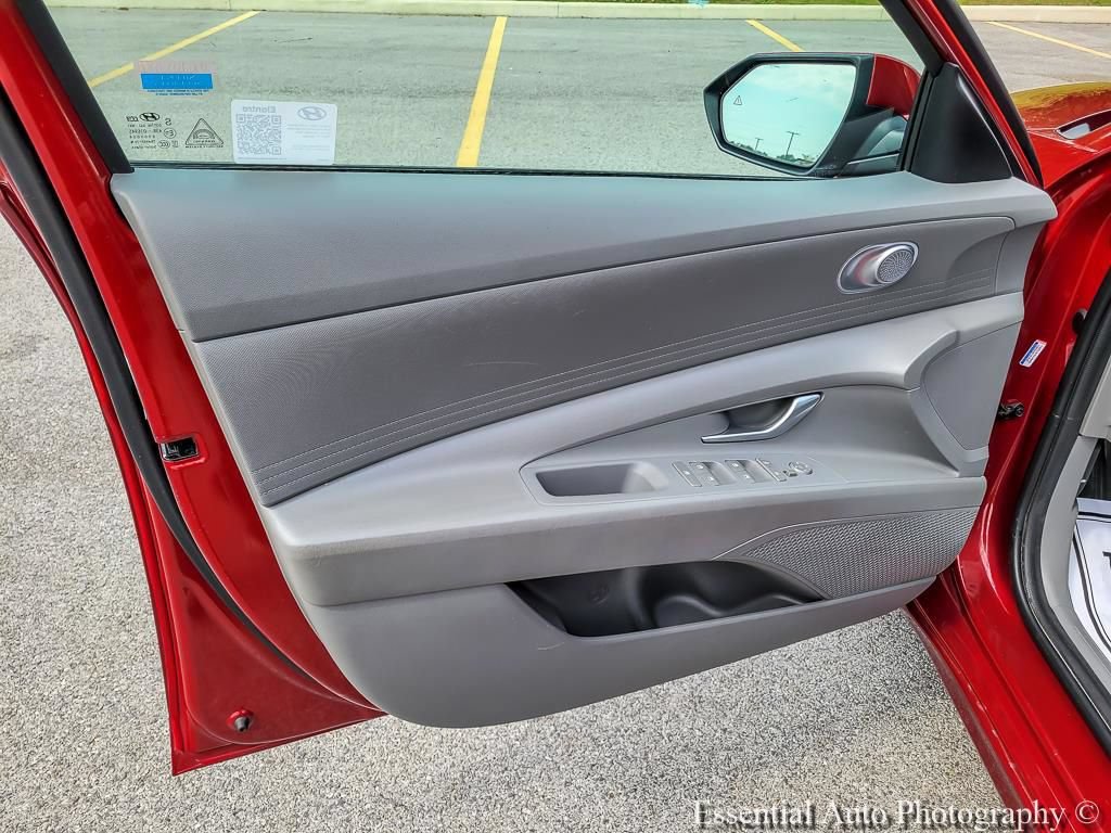 Used 2024 Hyundai Elantra SEL FWD image 24