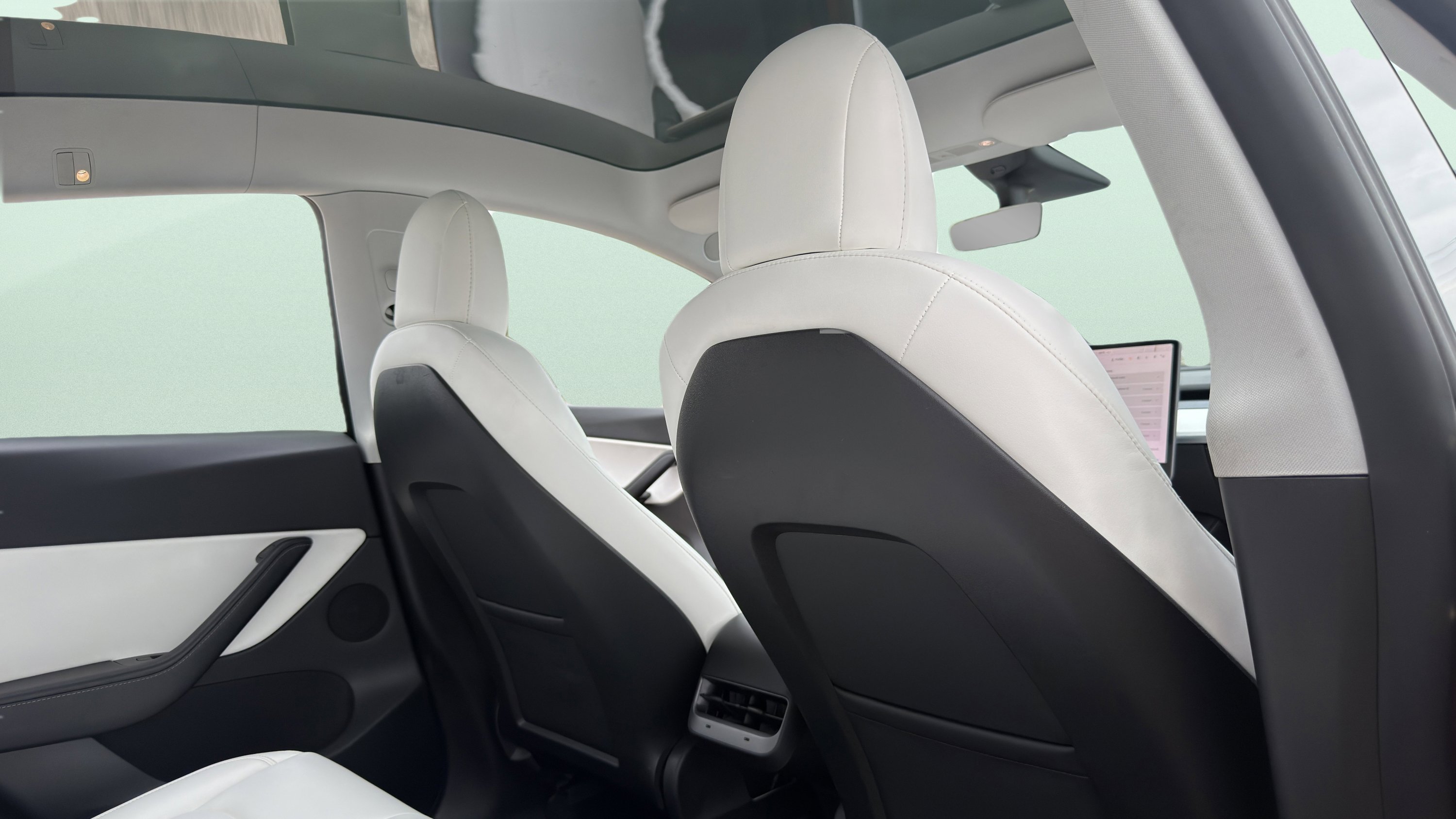 Used 2021 Tesla Model Y Long Range image 39