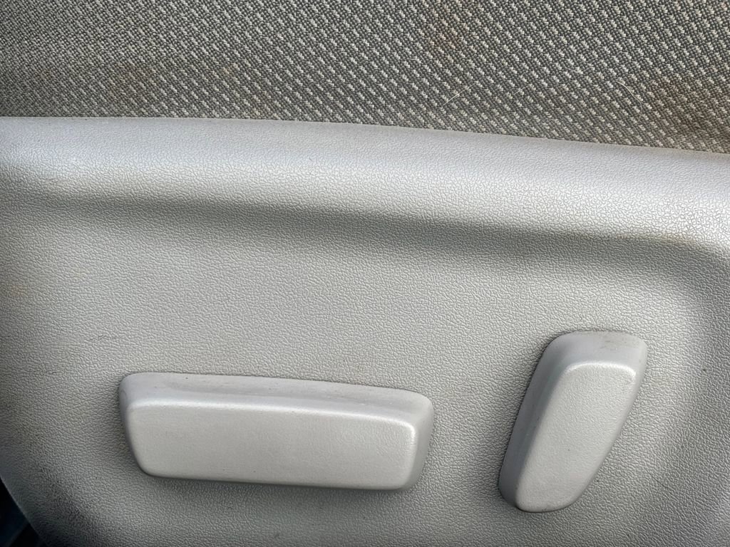 Used 2014 Toyota Camry LE image 9