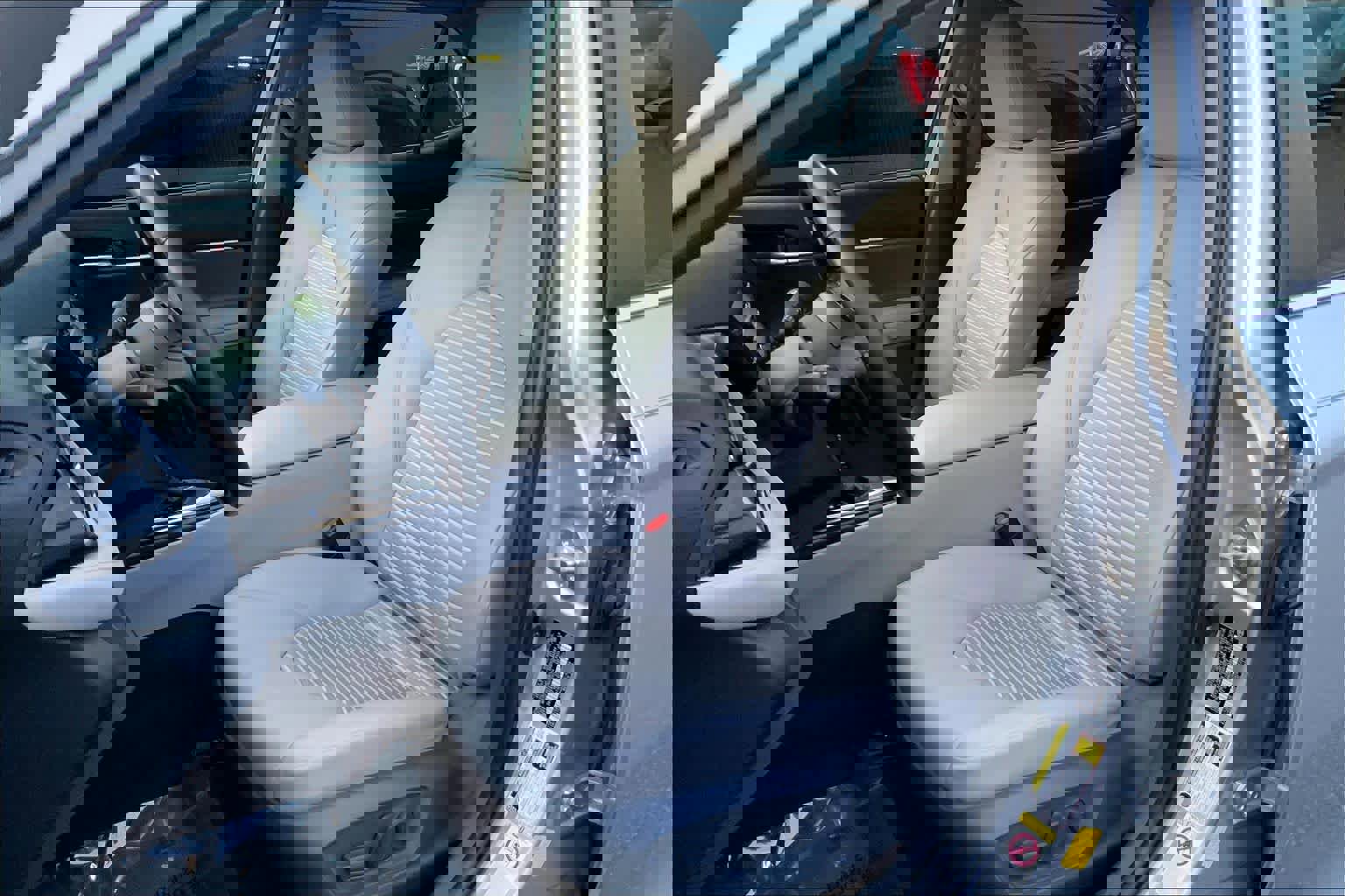 Used 2019 Toyota Camry SE w/ Audio Package FWD image 8