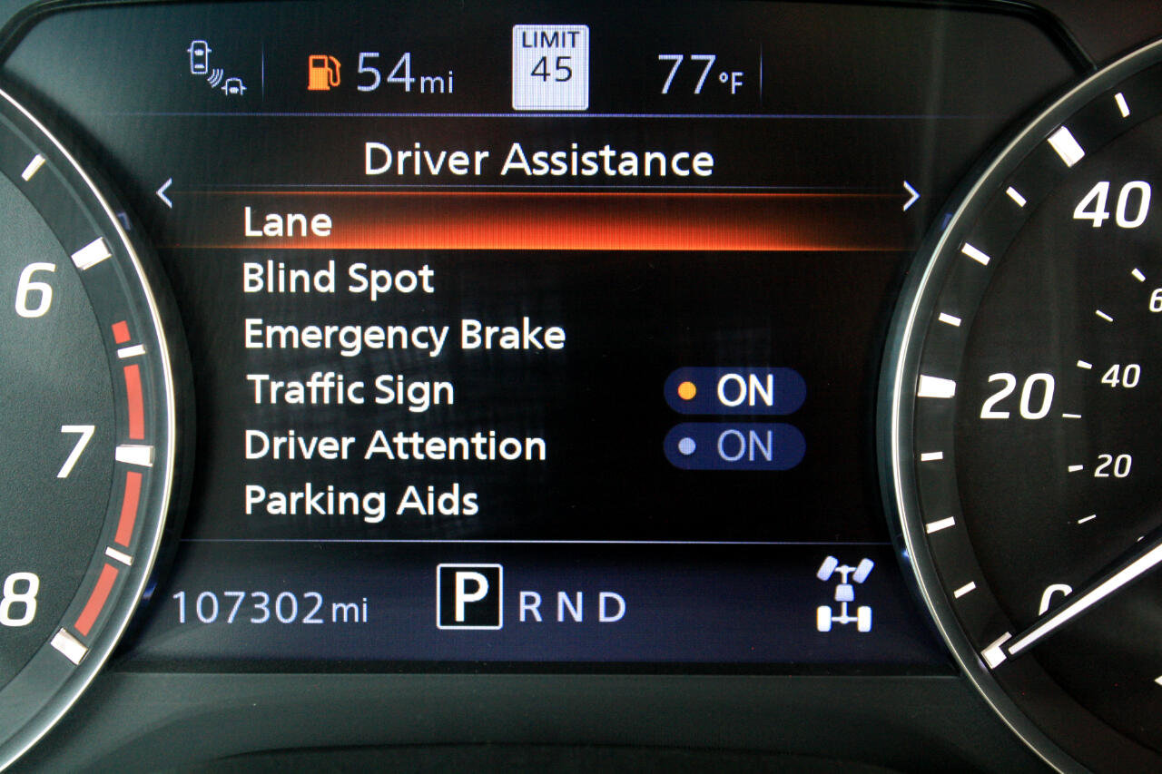 Used 2022 Nissan Titan SV w/ SV Convenience Package image 20