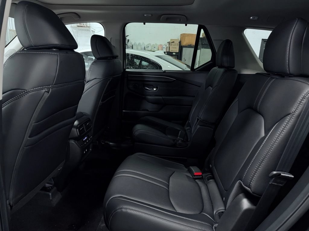New 2026 Honda Pilot Touring image 21