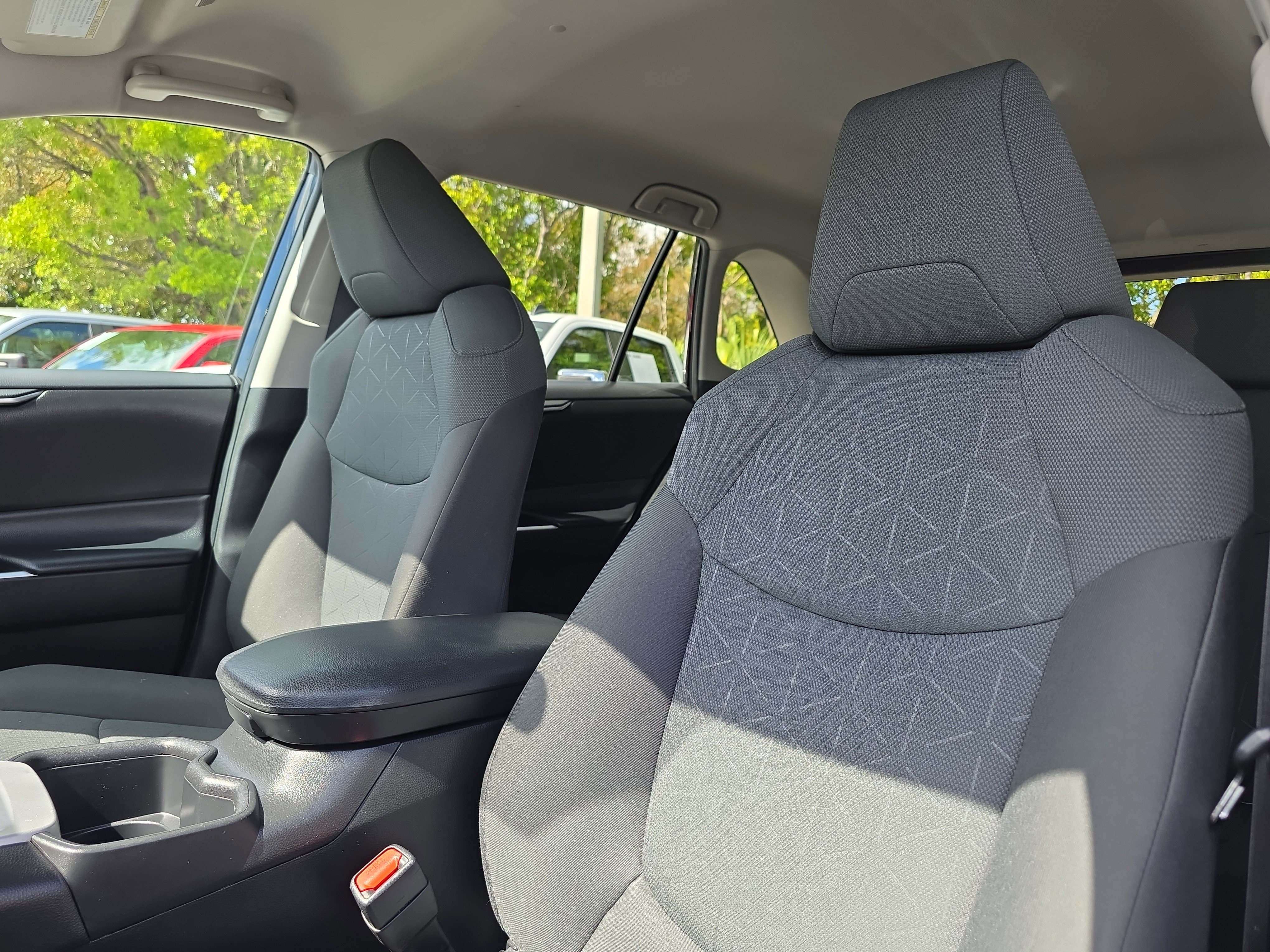 Used 2024 Toyota RAV4 XLE FWD image 28
