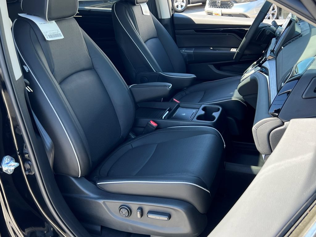 New 2026 Honda Odyssey Elite image 8