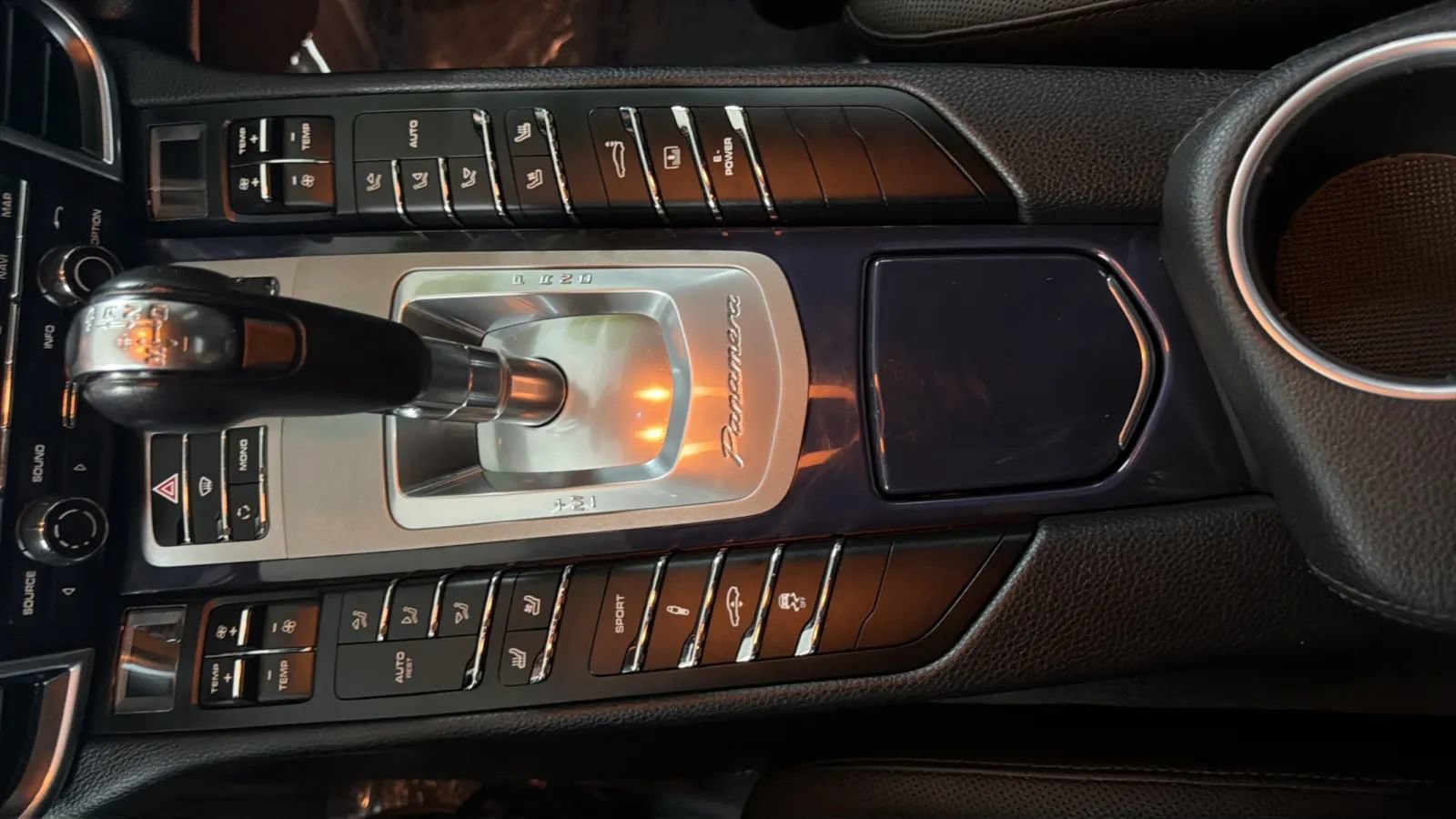 Used 2012 Porsche Panamera S RWD image 12
