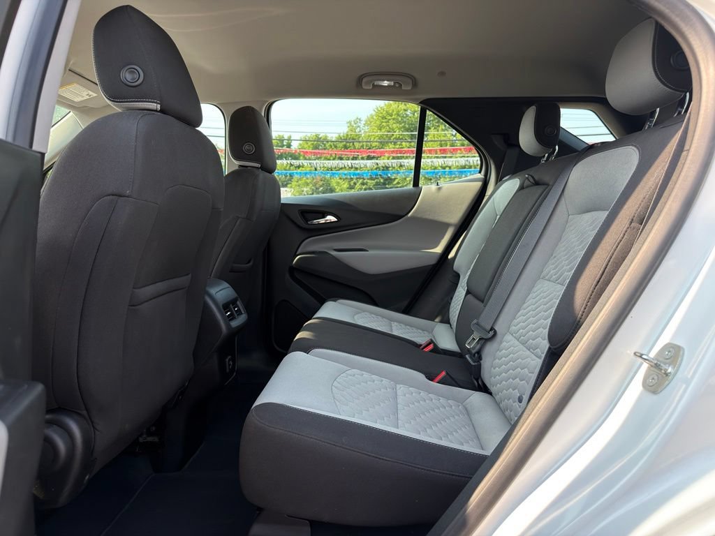Used 2019 Chevrolet Equinox LS FWD image 3