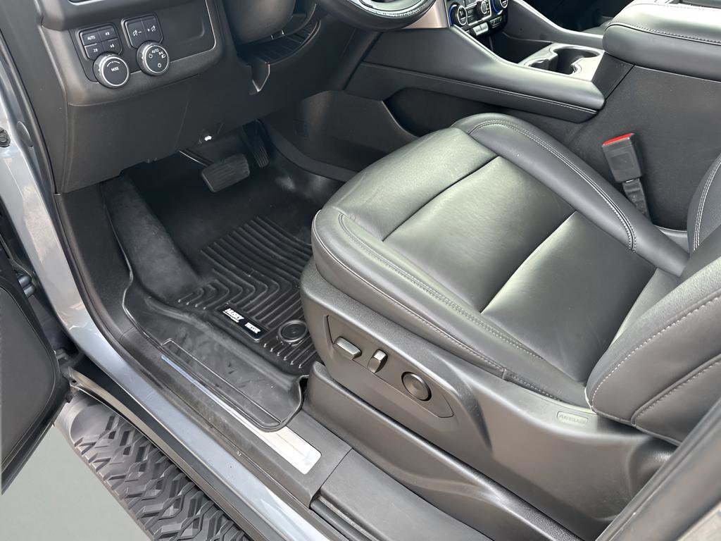 Used 2022 Chevrolet Suburban Z71 image 28