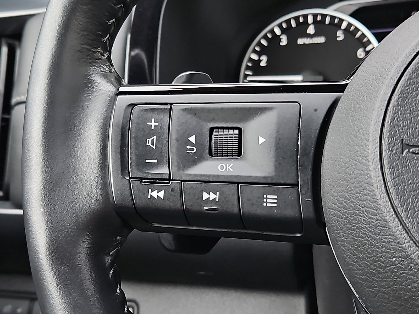 Certified 2023 Nissan Pathfinder SL image 19