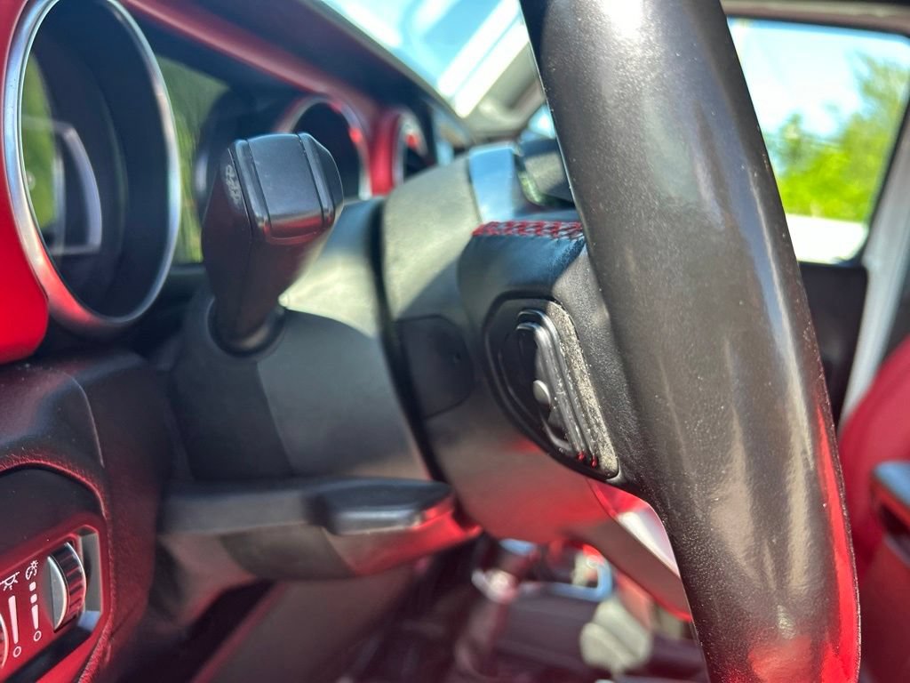 Used 2021 Jeep Wrangler Unlimited Rubicon AWD/4WD image 38