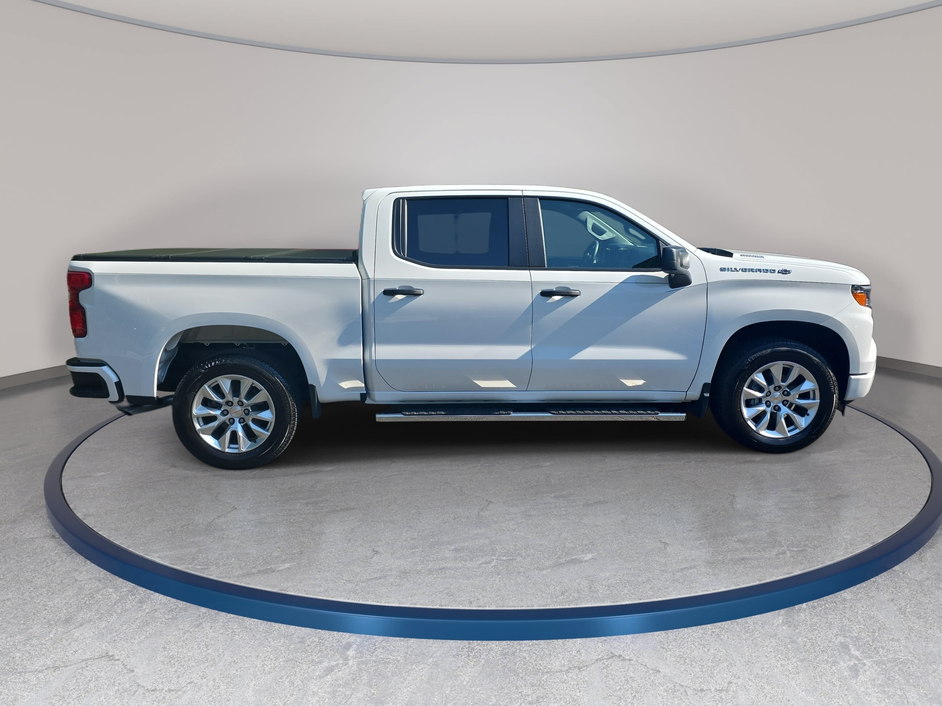 Used 2025 Chevrolet Silverado 1500 Custom RWD image 4