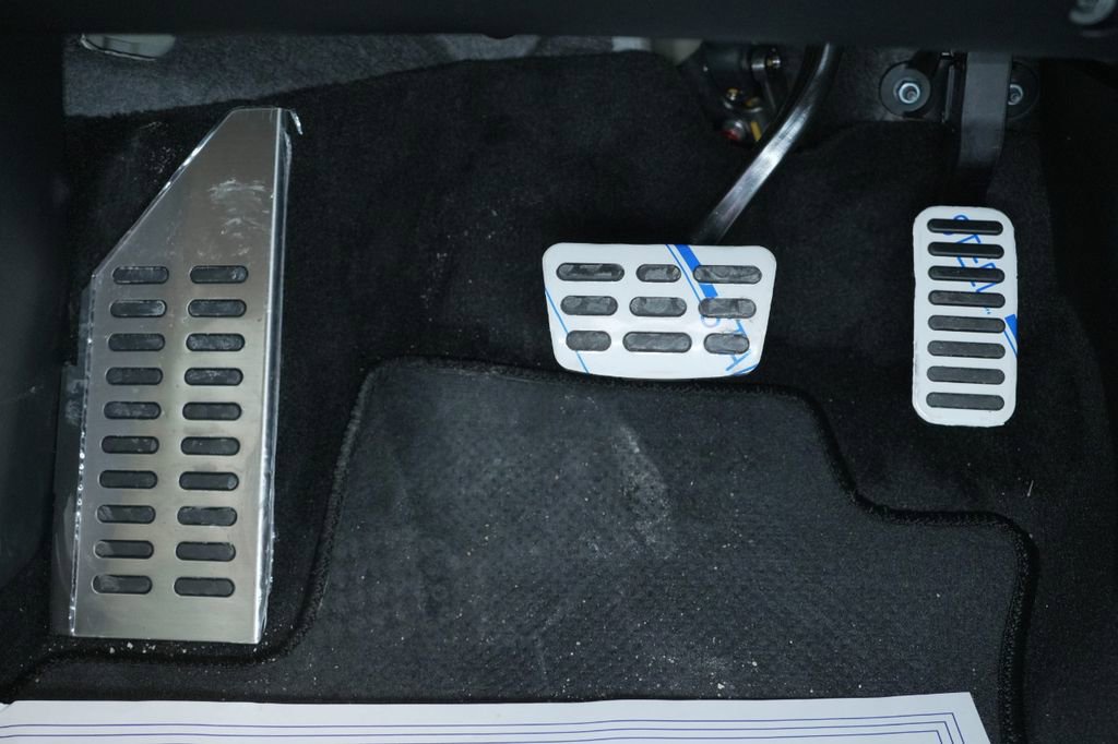 Certified 2025 Hyundai Elantra Sport image 40