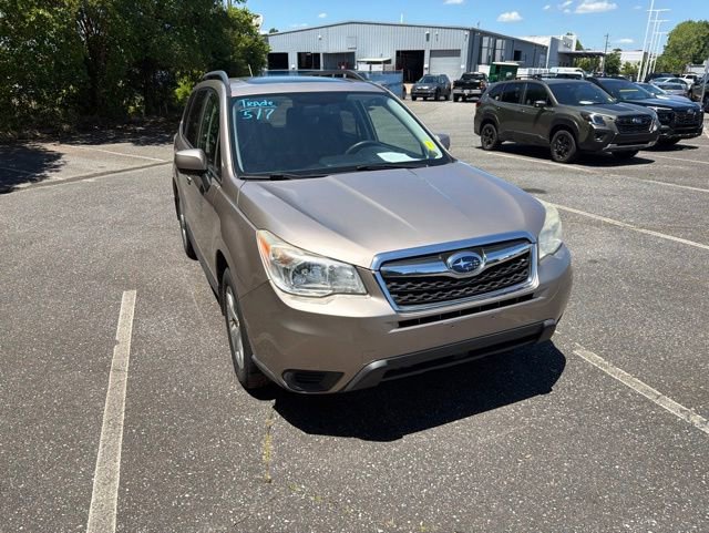 Used 2014 Subaru Forester 2.5i Premium w/ All-Weather Package AWD/4WD image 3