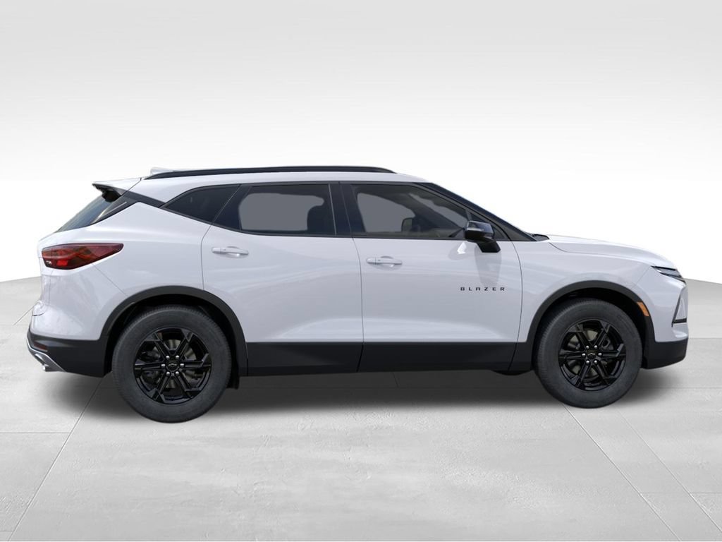 New 2026 Chevrolet Blazer LT w/ Sound & Technology Package AWD/4WD image 34