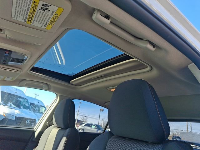 Used 2022 Subaru Crosstrek 2.0i Premium w/ Moonroof Package image 16