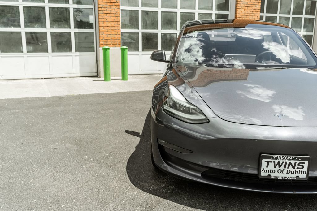 Used 2022 Tesla Model 3 Long Range AWD/4WD image 29
