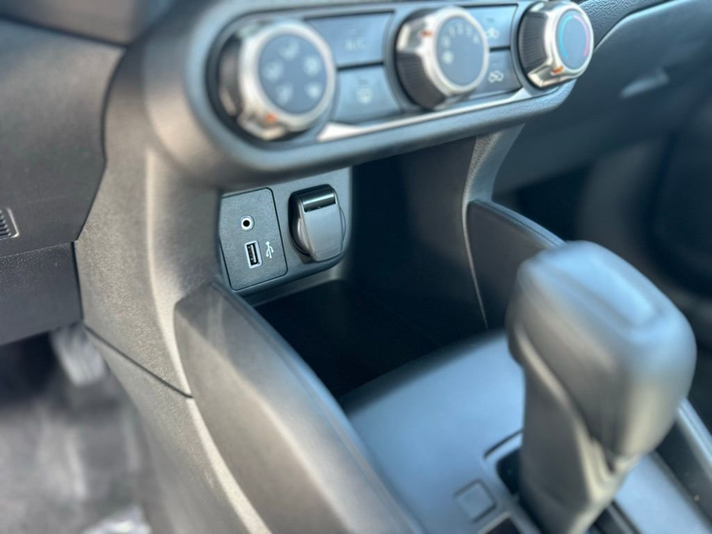 Used 2025 Nissan Versa S w/ Trunk Package image 21
