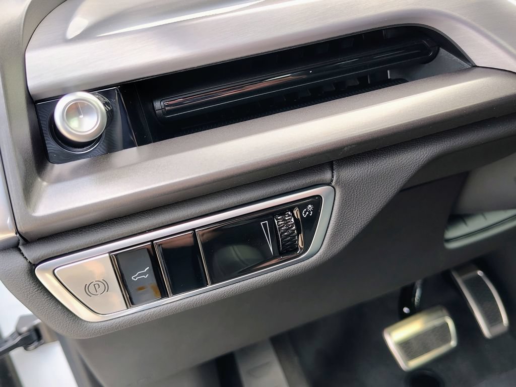 New 2027 Cadillac Vistiq Premium Luxury AWD/4WD image 28