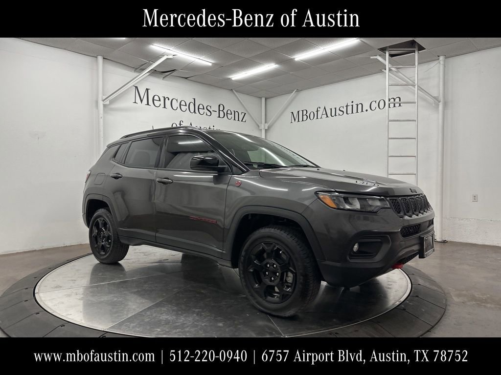 Used 2023 Jeep Compass Trailhawk image 1