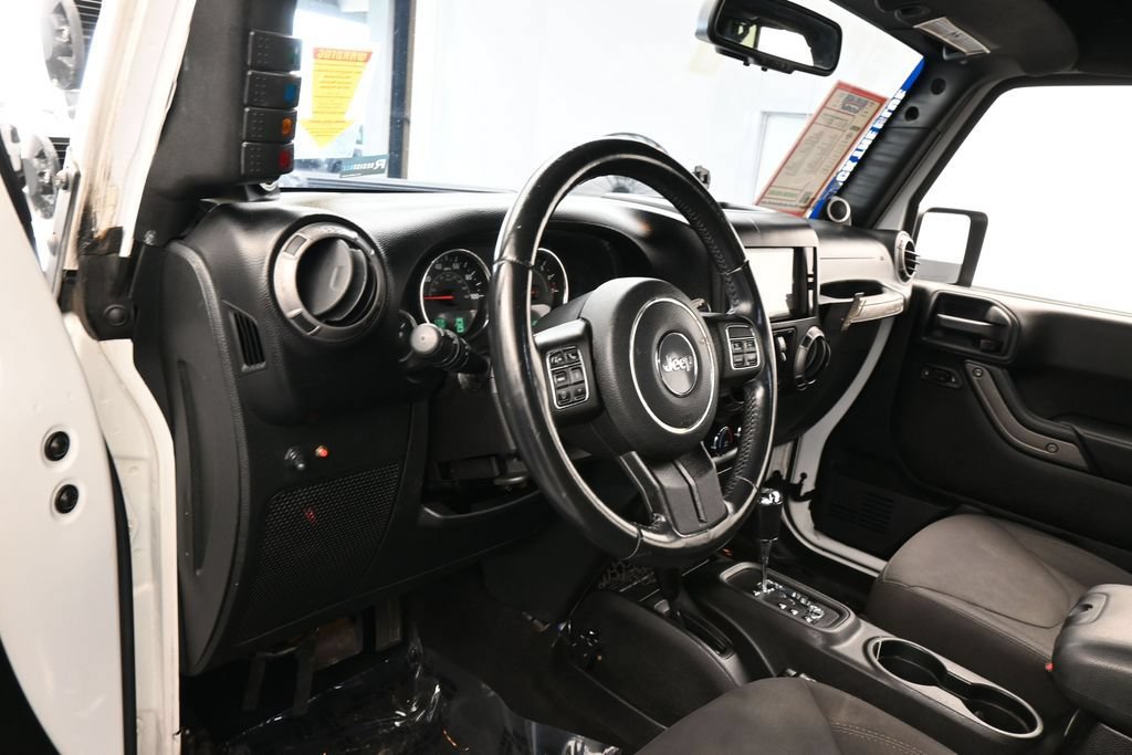 Used 2014 Jeep Wrangler Unlimited Sport w/ Power Convenience Group AWD/4WD image 10