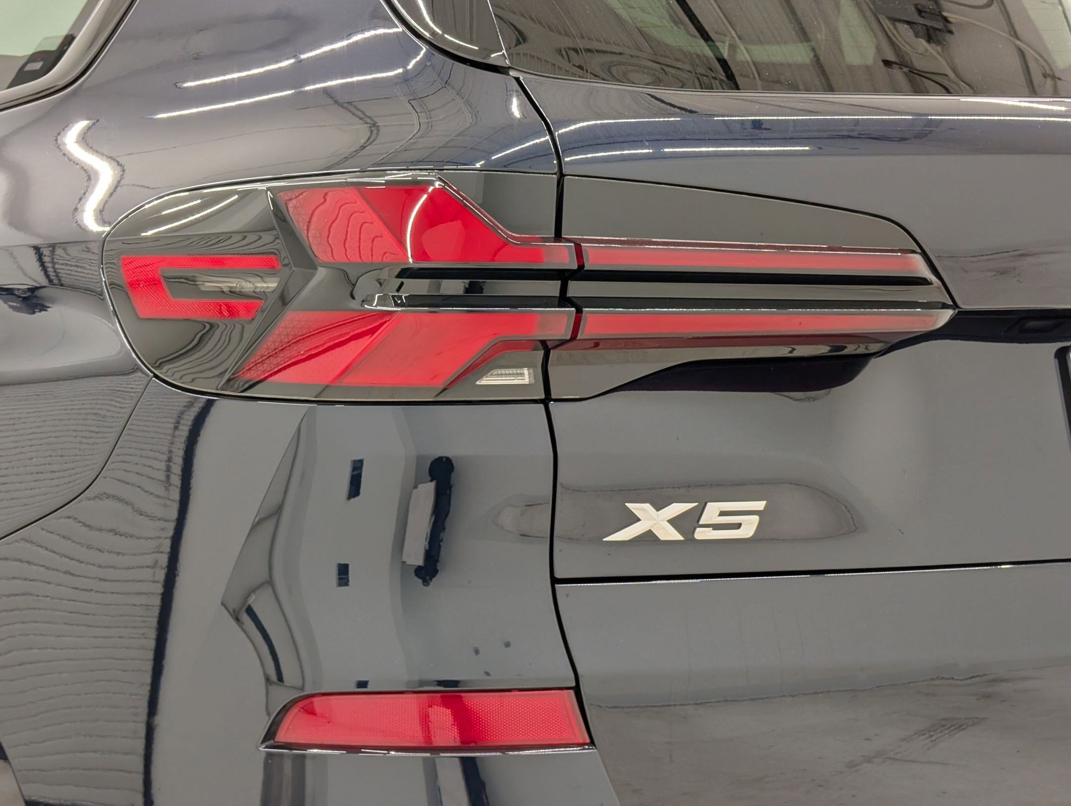 Certified 2025 BMW X5 xDrive40i w/ M Sport Package image 13