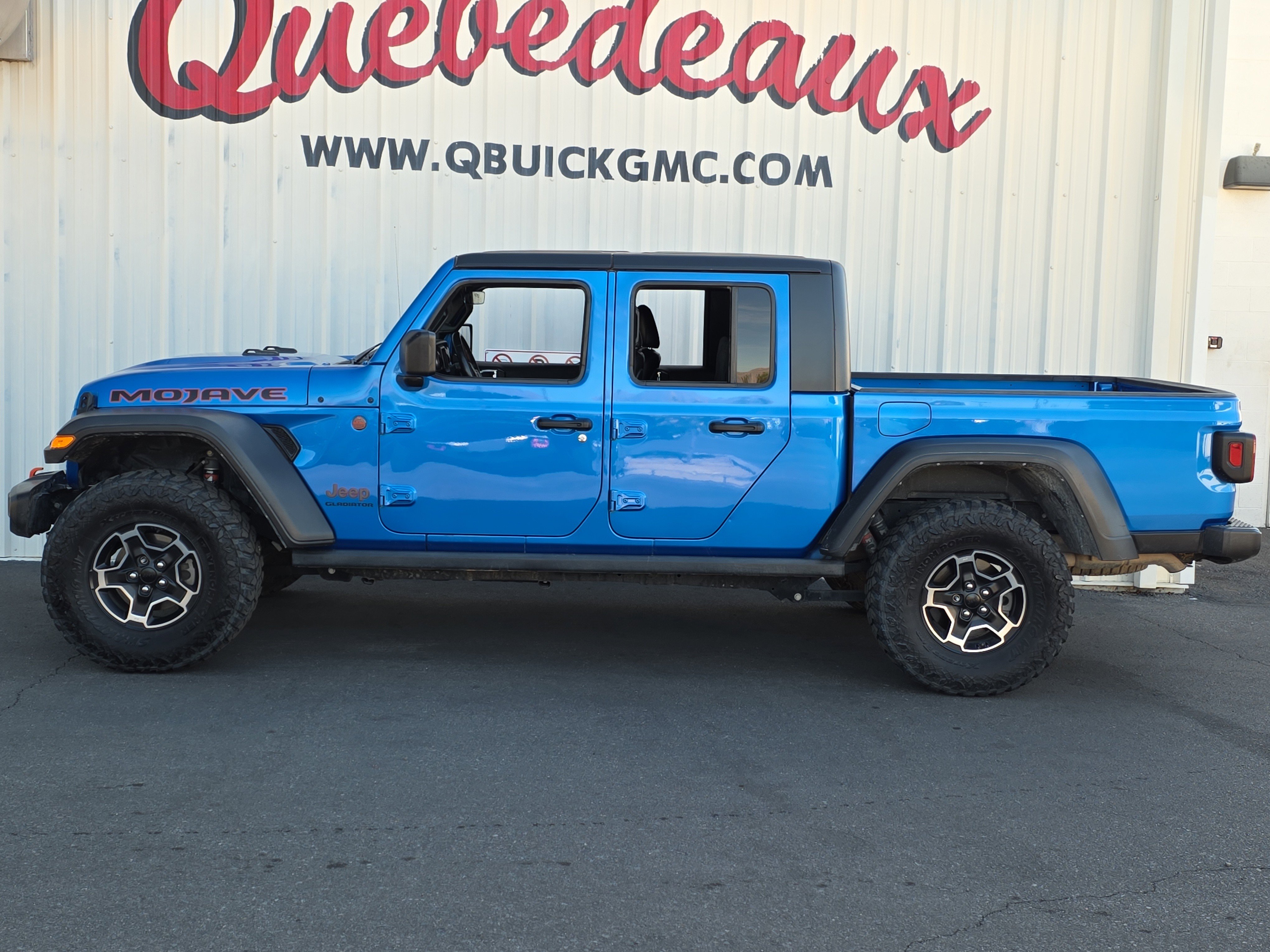 Used 2022 Jeep Gladiator Mojave w/ Cold Weather Group image 4